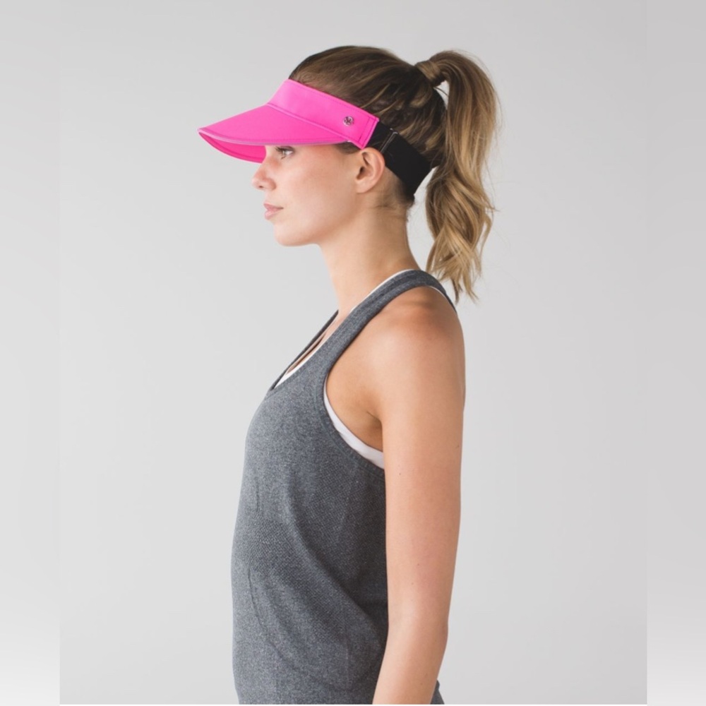 Lululemon Fast Paced Run Visor
Raspberry Glo Light / Black